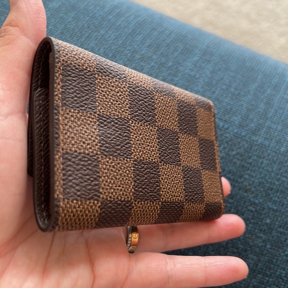 Authentic Louis Vuitton 6 holder key holder - Picture 3 of 7